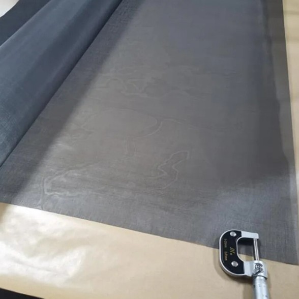 Black and White Titanium Woven Wire Mesh / Titanium Wire Cloth / 100 Mesh Pure Titanium Mesh